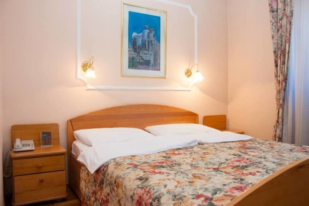Hotel Vienna Загреб Экстерьер фото