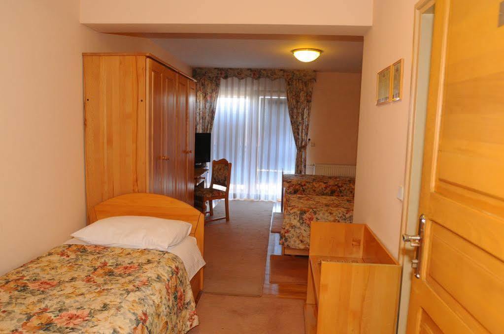 Hotel Vienna Загреб Экстерьер фото