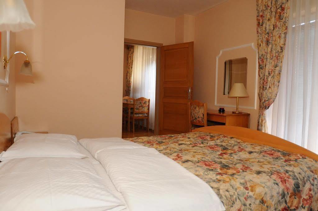 Hotel Vienna Загреб Экстерьер фото