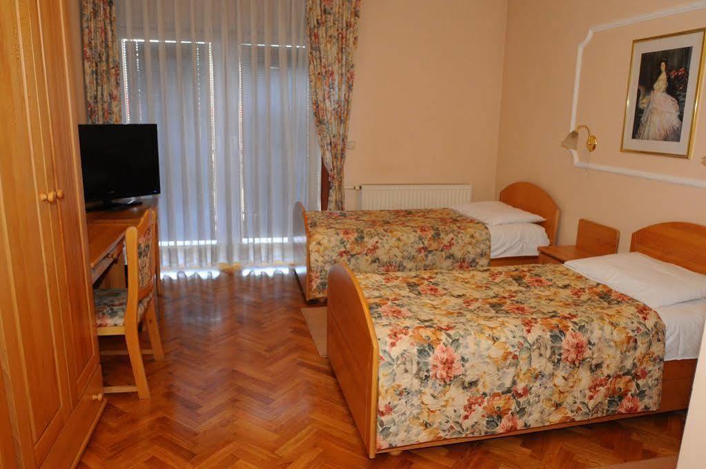 Hotel Vienna Загреб Экстерьер фото