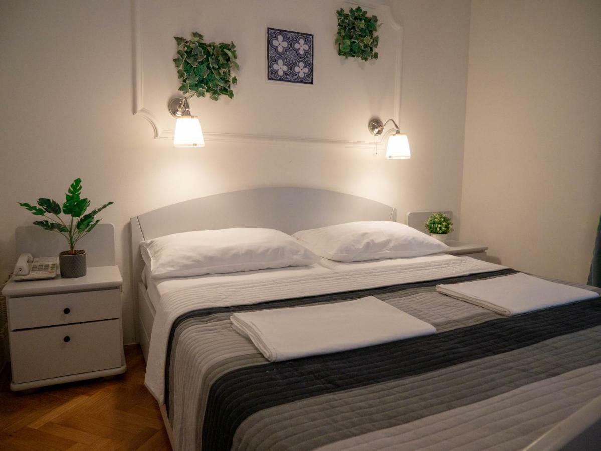Hotel Vienna Загреб Экстерьер фото